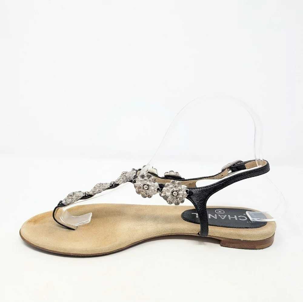 Chanel Camellia CC flat Thong Sandals Black Leather Size 38.5